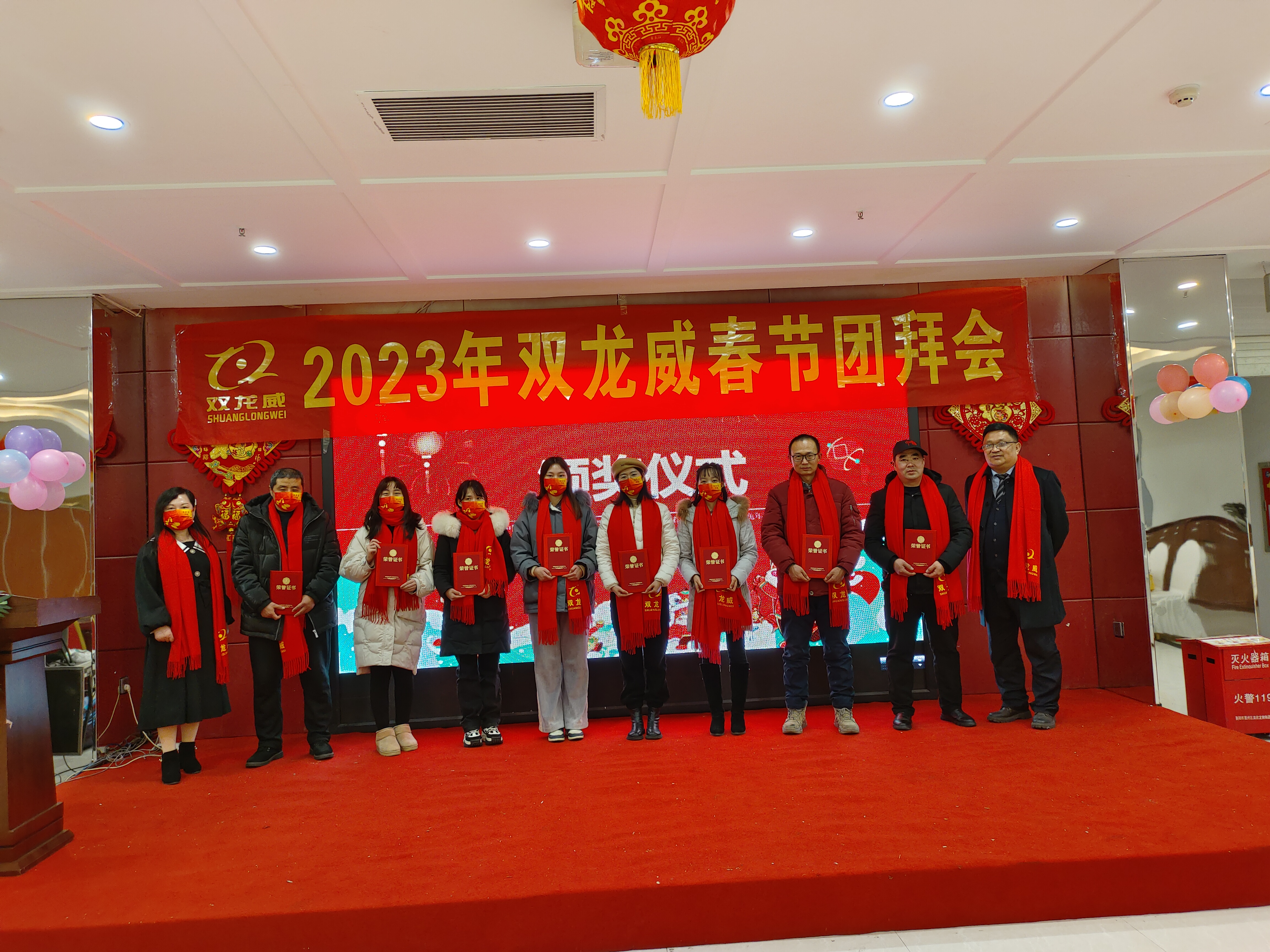 合影.jpg